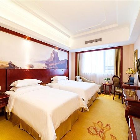 Vienna International Hotel Shanghai International Tourism And Resorts Zone Exterior photo