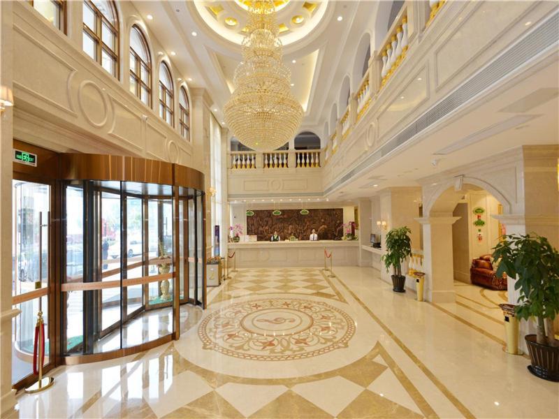 Vienna International Hotel Shanghai International Tourism And Resorts Zone Exterior photo